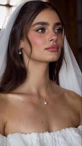 bella morgan (imorgan15)