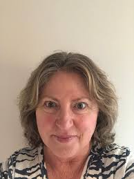 What are some styling recommendations for thick, curly hair?