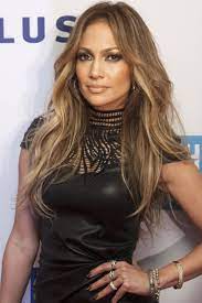 Jennifer Lopez Has Worn Some Wild Hair And Makeup Looks Over The Years Jennifer Lopez Hair Jennifer Lopez Hair Color Jlo Hair