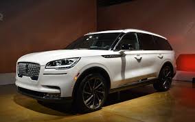 Research the 2020 lincoln corsair at cars.com and find specs, pricing, mpg, safety data, photos, videos, reviews and local inventory. 2020 Lincoln Aviator Makes Its Comeback Official In L A The Car Guide