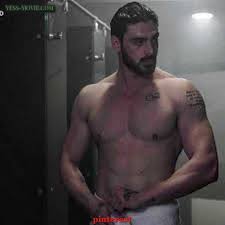 Laura, in order to save her relationship from falling apart, goes to sicily, where she meets massimo. Pin On 365 Days 365 Dni 2020 Full Movie Online