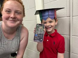 Can someone take his phone away 😀😀