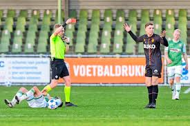 In de kwartfinale trof organisator engeland argentinië. Onbegrijpelijke Rode Kaart Cas Dijkstra Leidt Verlies Telsta Noordhollandsdagblad