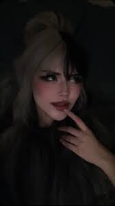 Recreando mi maquillaje de 2021 (es literalmente lo que me hago desde  entonces xd) , #explore #reels #makeuptutorials #eyeliner #rojuu #tutorial  #egirl #makeup #egirlmakeup #alt #alternative