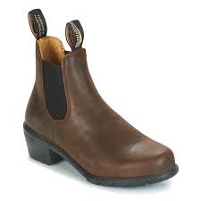 As the air gets nippy and the leaves start to change, one of the things we look forward to most is the chance to don our autumnal best. Blundstone Women S Heel Chelsea Boot 1673 Brown Fast Delivery Spartoo Europe Shoes Mid Boots Women 190 00