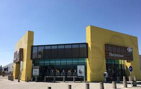 Accédez à l'adresse, au numéro de téléphone et aux horaires d'ouvertures ainsi. Chartres La Madeleine Mon Marche De Noel