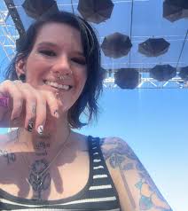 dead7 Stun With Debut Album: LOVE WHAT YOU CAN WHILE YOU GOT SOMETHING LEFT  TO LOVE