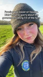 Beth Blackman's Instagram, Twitter & Facebook