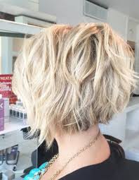 стрижка боб градуированный боб каре с пышным затылком и удлинением к лицу Pricheska Bob Kare Na Nozhke Foto Bagno Site