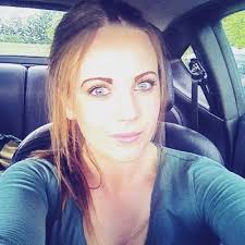 Niamh O'Connor Barry (@NiamhOcbee)