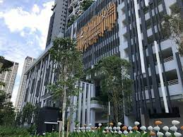 The heart of sophistication that throbs with thrilling recreational landmarks. Skyluxe On The Park Serviced Residence