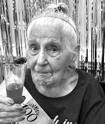 Wendy Roundy's Instagram, Twitter & Facebook