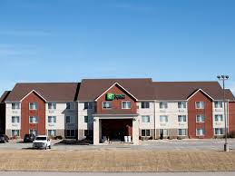 1915 w lamar alexander pkwy, maryville, tn 37801 store hours: Hotels In Maryville Mo Holiday Inn Express Suites Maryville
