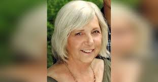 Pamela Chamberlain's Instagram, Twitter & Facebook