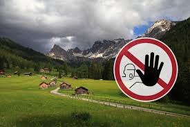 The ski areas of the valley are all part of the dolomiti superski area, the biggest association of ski areas all over the world. Al Turismo Fanno Male I Divieti Anton Sessaanton Sessa