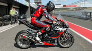 We use cookies to help us understand our website visitors so we can improve our website, products, services and marketing efforts. Yamaha R6 Akraprovic Pure Sound Youtube