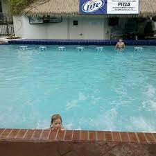 East Courtyard Pool Adventureland Inn 2 Tips