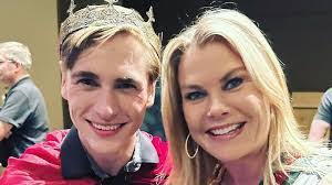 David Sanov's Instagram, Twitter & Facebook