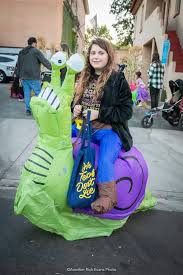 Crowds fill Entrada for annual Trick or Treat event