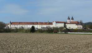 Das kloster au am inn steht in einem ortsteil des marktes gars am inn im oberbayerischen landkreis mühldorf am inn. Kloster Au Am Inn Kayser Bottges Barthel Maus