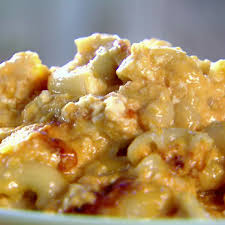 Trisha yearwood is known as a successful singer and a very talented cook. Trisha Yearwood Macaroni And Cheese Recipe Slow Cooker Macaroni And Cheese Recipe Food Network Recipes Recipes