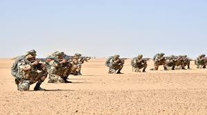 أعلنت وزارة الدفاع الجزائرية أن الجيش الوطني الشعبي ينأى عن التدخل في أي مسار انتخابي إلا إذا كان ذلك لتوفير الظروف المواتية التي تضمن سيره في أمن وطمأنينة للسماح لشعبنا التعبير بكل حرية وشفافية. Ø§Ù„Ø¬Ø²Ø§Ø¦Ø± Ù‚Ù„Ù‚ Ø£Ù…Ù†ÙŠ Ù…Ù† ØµÙÙ‚Ø© ØªØ­Ø±ÙŠØ± Ø§Ù„Ø±Ù‡Ø§Ø¦Ù† ÙÙŠ Ù…Ø§Ù„ÙŠ