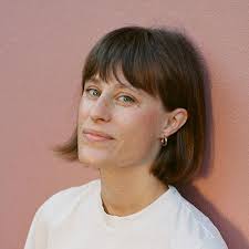 Why Women Grow: Stories of Soil, Sisterhood and Survival: Alice Vincent:  9781838855437: Amazon.com: Books