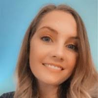 Trisha Hays's Instagram, Twitter & Facebook