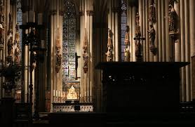 Der kölner dom steht bei touristen wie bei pilgern gleichermaßen hoch im kurs: Der Kolner Dom
