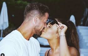 Die beziehung von tobi wegener und janine pink stand von sekunde eins unter beobachtung. Promis Unter Palmen Tobi Wegener Ich Bin Nicht Schuld An Der Trennung Mit Janine Pink Promiwood