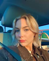 Lily Hill (@_lilyhill_) • Instagram photos and videos