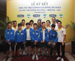 Hiện nay học viện hoàng anh gia lai vẫn đang duy trì hợp tác phát triển cùng với jmg academy và thuộc quyền sở hữu và quản lý của tập đoàn hoàng anh gia lai. Ná»™i Soi Cac Thanh Vien Khoa 4 Há»c Viá»‡n Hagl Jmg