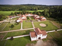 Wenn sie im bett besuch bekommen, hat das nichts mit unsauberkeit zu tun. Bett Im Garten Ubernachten Unterm Sternenhimmel Garten Ohne Grenzen