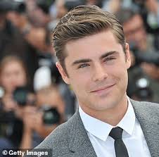 Zac efron's new look has fans wondering if he's gotten plastic surgery. Zac Efron Looks Very Different To His Hollywood Heartthrob Days As He Emerges In Byron Bay Daily Mail Online