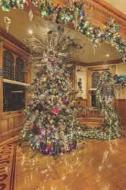 If your living room needs a lift, liven it up by adding a few get inspired with our curated ideas for home decor and find the perfect item for every room in. Historic Home Holiday Tour Inspires Festive Decor Ideas The Design Tourist