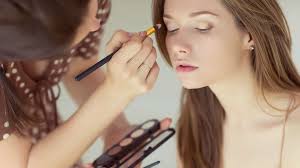perks of hiring the best makeup artists
