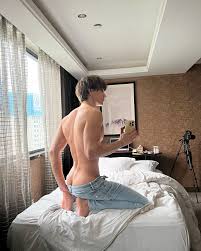 TW Pornstars - Andrii Levchenko. Twitter. Mooooning. 1:20 PM - 3 Nov 2022