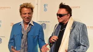 Roy horn is half of the headlining las vegas magical duo siegfried & roy who survived severe injuries after an onstage tiger attack.in these groupsfamous. Roy Horn Ehemaliger Magier Mit Coronavirus Infiziert Stern De