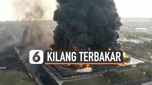 Kesaksian warga sekitar saat terjadi ledakan kilang minyak pertamina balongan. Aw7ngxbyevfomm