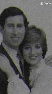 Gia đình nhà Wales 1981-1996. Nếu Vua Charles III không ngoại tình chắc có  lẻ gia đình của họ sẽ rất hạnh phúc và sum họp. Hai hoàng tử cũng không  phải chịu nổi đau mất mẹ đeo đẳng mãi đến lúc trưởng ...