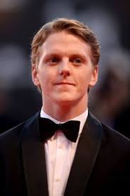He portrays laurits seier on netflix's ragnarok. 25 Ideias De Jonas Strand Gravli Filmes De 2018 Dicas De Series Curtidas