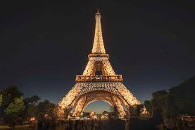 Experience the eiffel tower at night. 8 Tips For Visiting The Eiffel Tower At Night Discover Walks Blog
