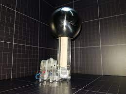 Though startling, discharges from the van de graaff do not represent a serious shock hazard since the currents attainable are so small. 150mm Van De Graaff Vdg Generator Kit 40 000v Of Sparky Fun Extreme Kits