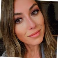 Miranda Estes's Instagram, Twitter & Facebook