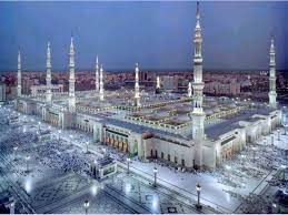 The islamic tradition of decorating different works of art, including first and foremost historical buildings, with verses from the qur'an has an important place in islamic culture. Masjid Nabawi Saudi Arabia Beautiful Mosques Mosque Masjid