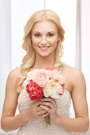 Am tag ihrer hochzeit steht die braut unbestritten im mittelpunkt der aufmerksamkeit. Braut Make Up Leicht Gemacht Tipps Fur Dein Perfektes Hochzeits Styling