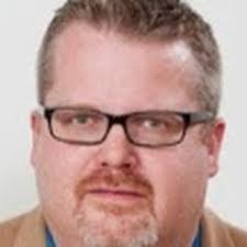 Chris Jinks's Instagram, Twitter & Facebook