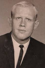 Story of Vietnam Veteran Adamson, '63, Part of First-Year Seminar