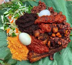 Ghanaian Foods On Instagram Mid Week Vibes The Ultimate Lit Breakfast For The Everyday Street Food Life We Are Drooling Ghanaian Food Ghana Food Food