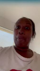 Broke ass single parents be like👇🏽